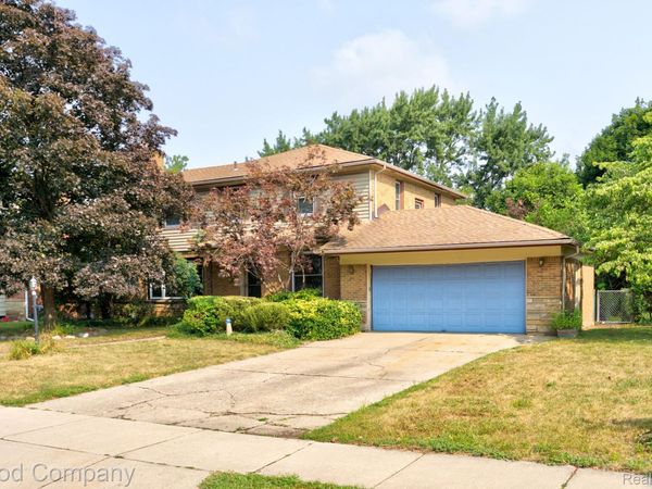 10 Millington Road, Pleasant Ridge, Mi 48069