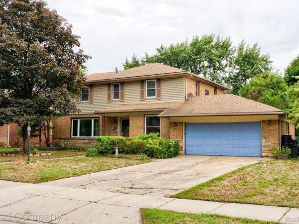 10 Millington Road, Pleasant Ridge, Mi 48069