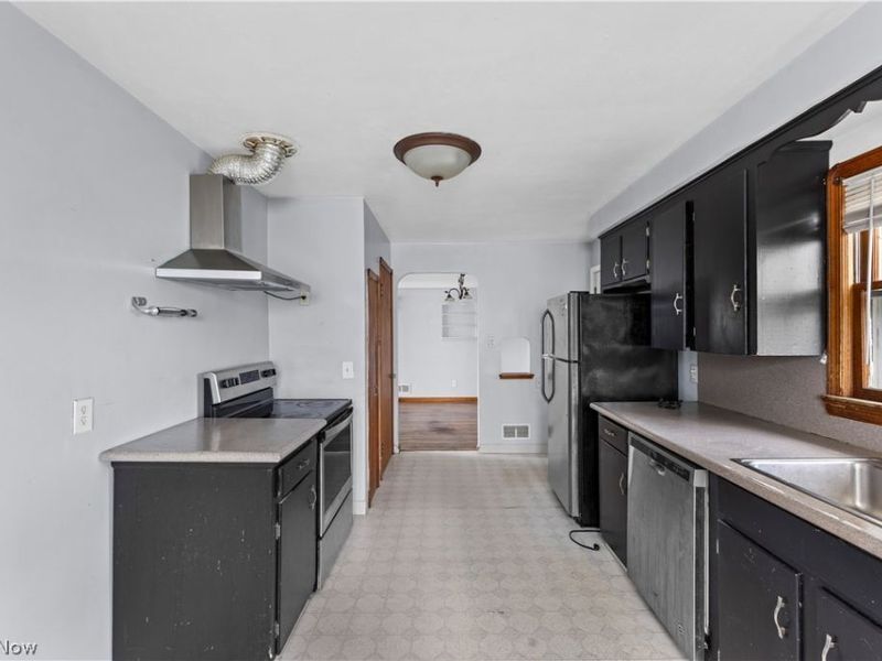 6305 Kenneth Avenue , Parma, OH 44129 Photo 6