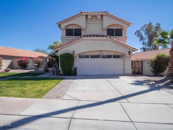 2911 E WINDMERE Drive, Phoenix, AZ 85048