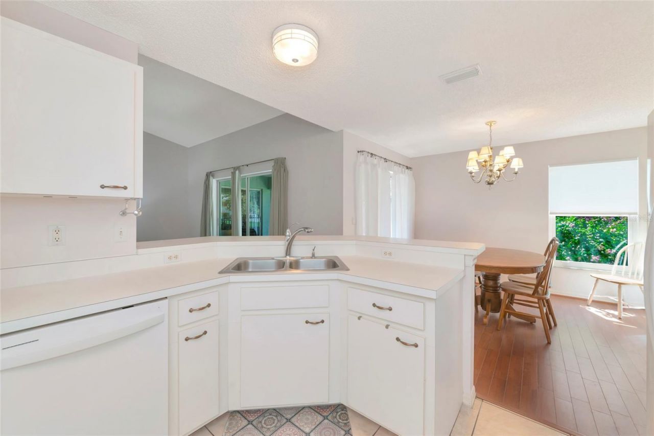 2405 Icecapade Drive, Sarasota, FL 34240 Photo