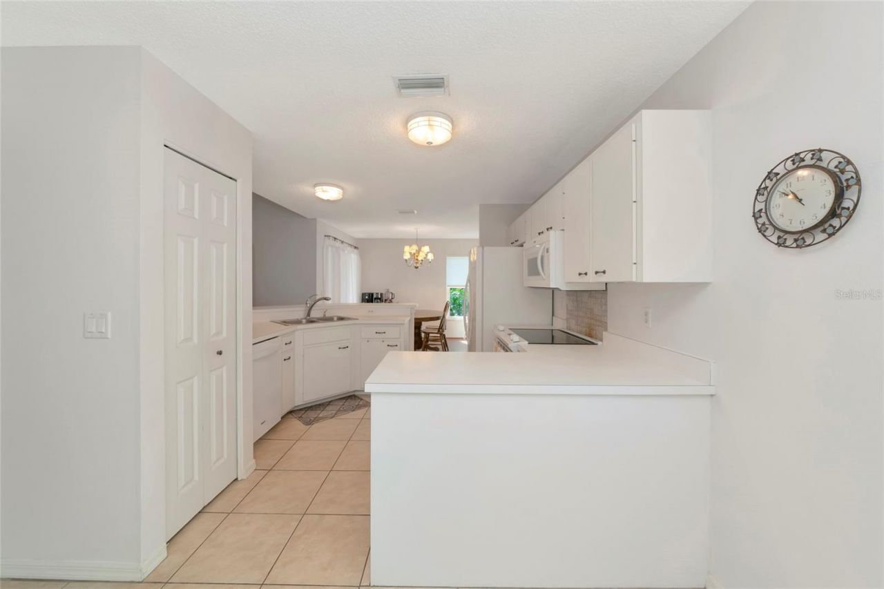 2405 Icecapade Drive, Sarasota, FL 34240 Photo