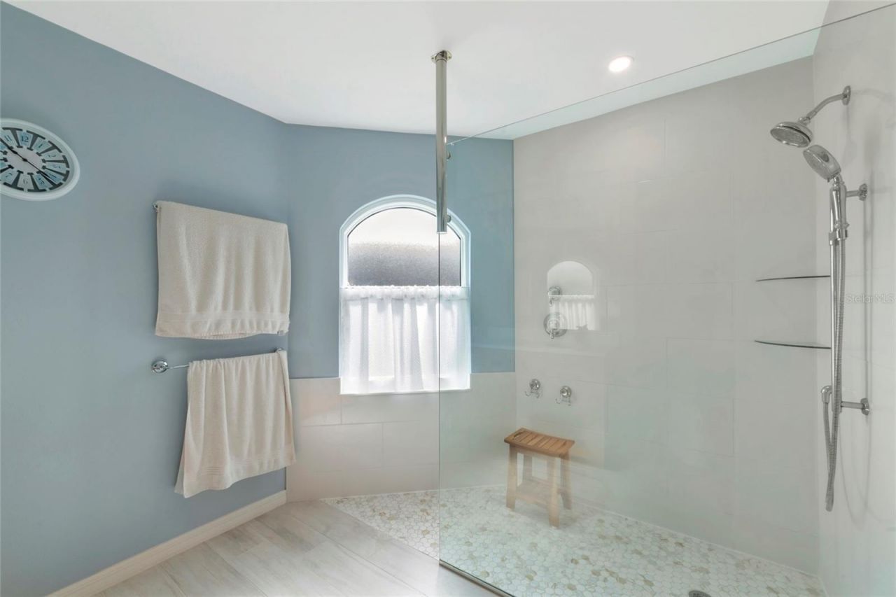 2405 Icecapade Drive, Sarasota, FL 34240 Photo