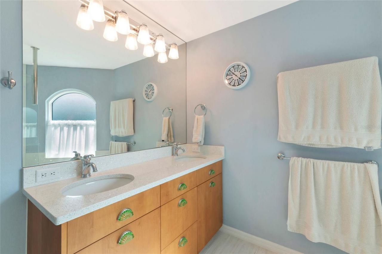 2405 Icecapade Drive, Sarasota, FL 34240 Photo