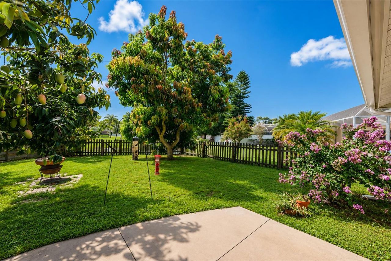 2405 Icecapade Drive, Sarasota, FL 34240 Photo