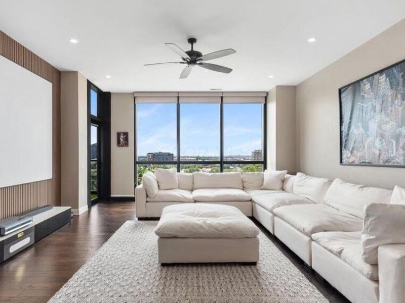 250 W Spring Street, Unit 825, Columbus, OH 43215 Photo 4