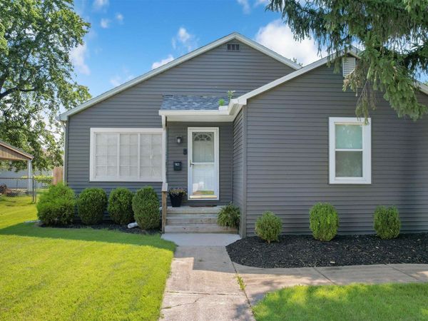 913 S VIRGINIA Avenue, Marion, IL 62959