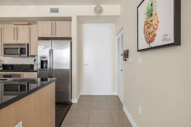 1111 SW 1st Ave , Unit 2723N, Miami, FL 33130 Photo