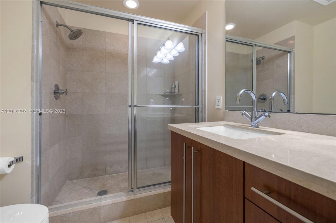 1111 SW 1st Ave , Unit 2723N, Miami, FL 33130 Photo