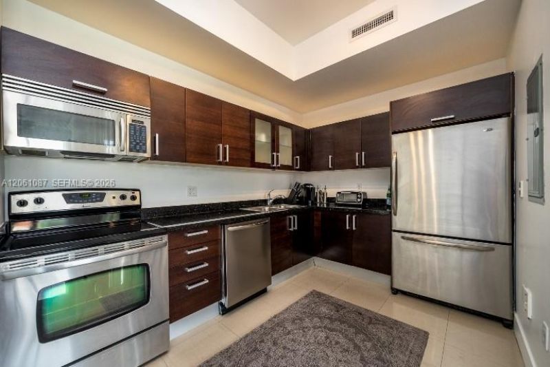 3250 Grand Ave, Unit 302, Miami, FL 33133 Photo