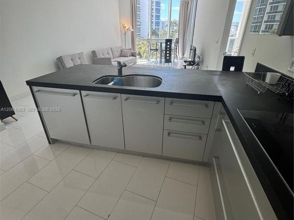 18201 Collins Ave , Unit 608, Sunny Isles Beach, FL 33160