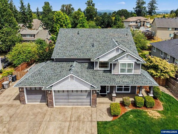 2271 Woodcrest Av NW, Albany, OR 97321