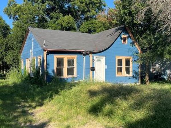 208 N Lumpkin Street , Mart, TX 76664