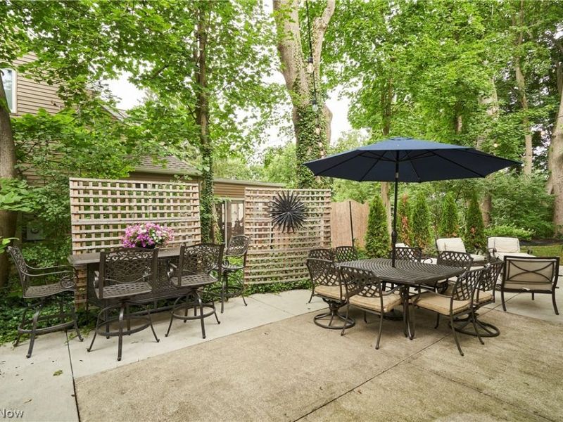 111 Overwood Road, Akron, OH 44313 Photo 2