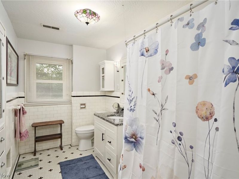 111 Overwood Road, Akron, OH 44313 Photo 23