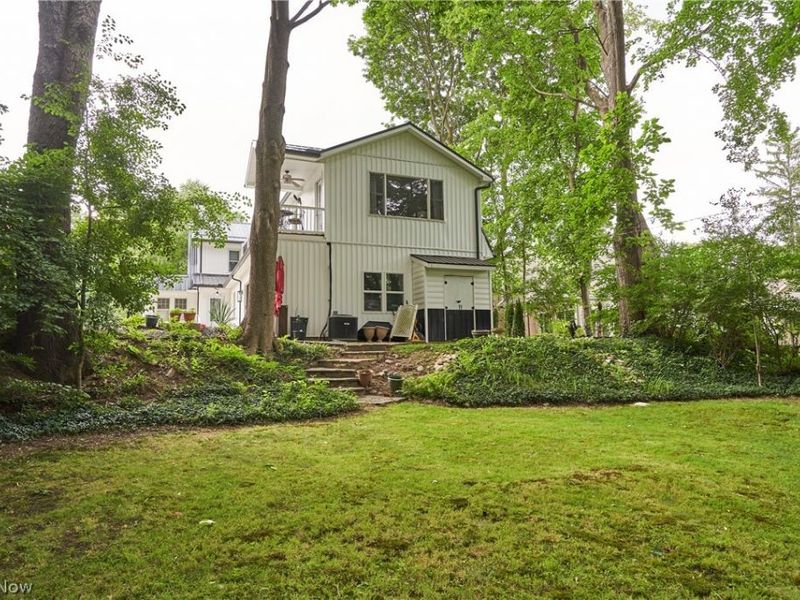 111 Overwood Road, Akron, OH 44313 Photo 3