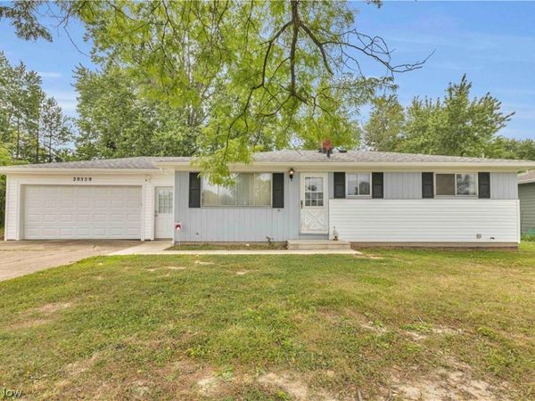 20559 Westwood Park Boulevard , Strongsville, OH 44149