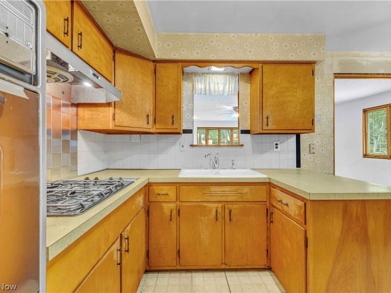 20559 Westwood Park Boulevard , Strongsville, OH 44149 Photo 10