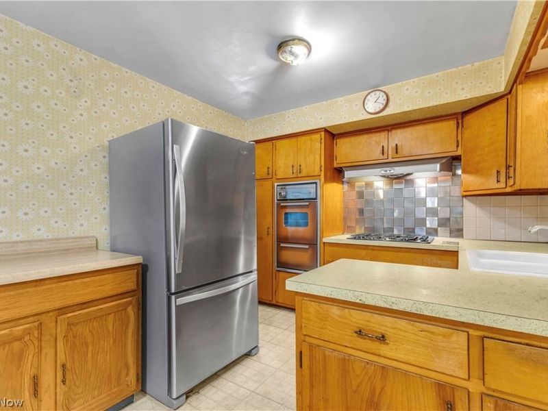 20559 Westwood Park Boulevard , Strongsville, OH 44149 Photo 15