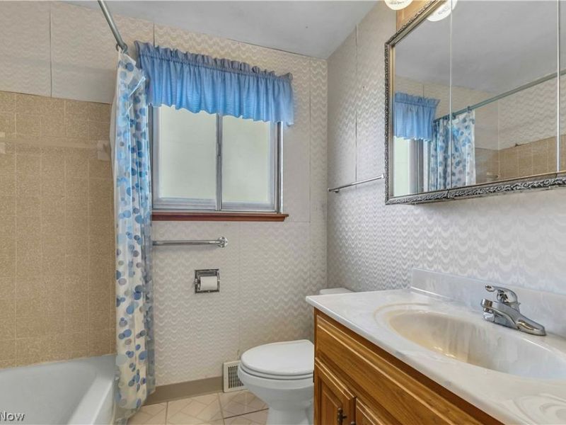 20559 Westwood Park Boulevard , Strongsville, OH 44149 Photo 29