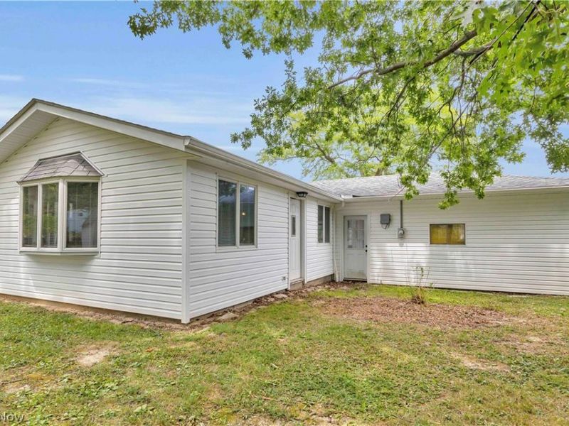 20559 Westwood Park Boulevard , Strongsville, OH 44149 Photo 3
