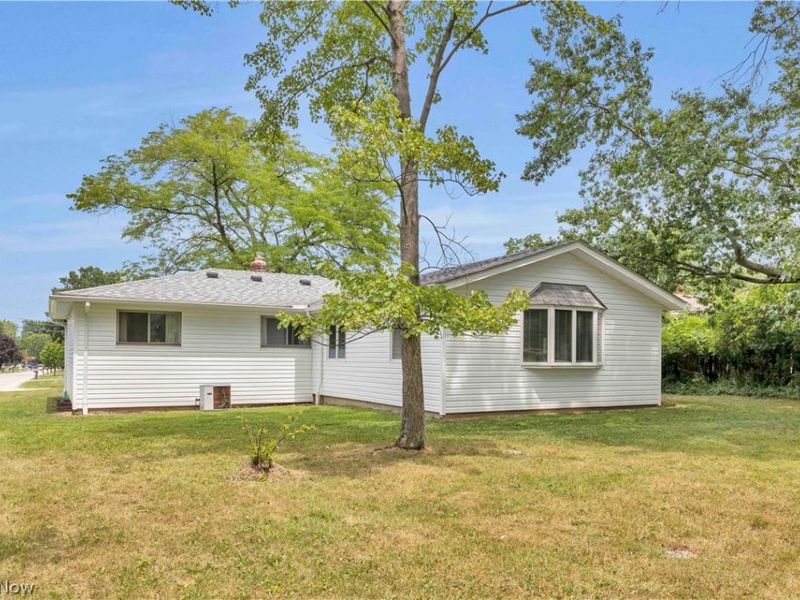 20559 Westwood Park Boulevard , Strongsville, OH 44149 Photo 4