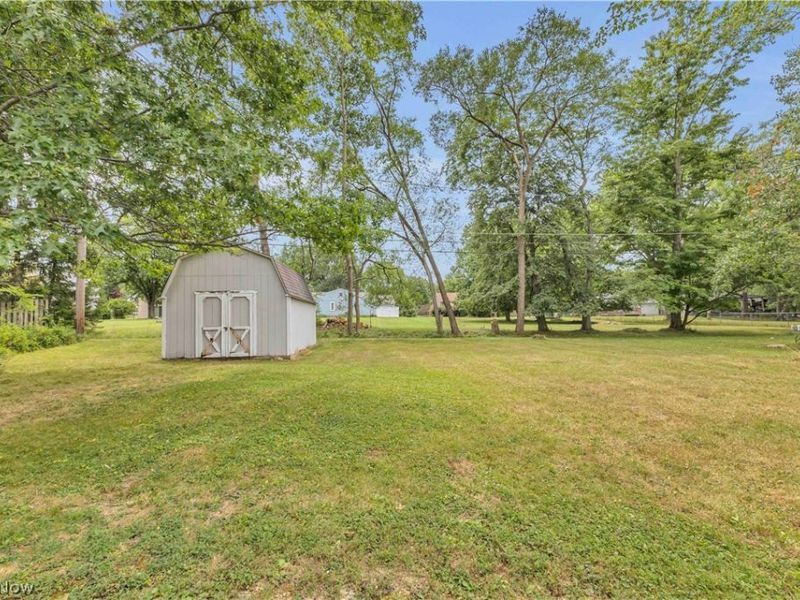 20559 Westwood Park Boulevard , Strongsville, OH 44149 Photo 8
