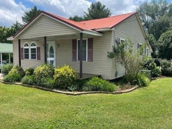 323 Woodland Street , Burkesville, KY 42717