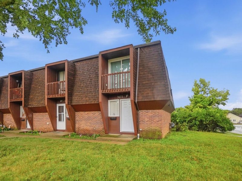 3667 Mccarley Drive S, Columbus, OH 43228 Photo 2