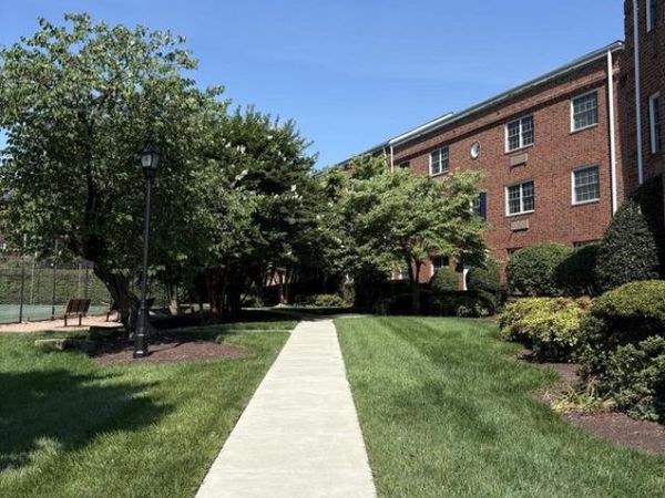 1630 W ABINGDON DRIVE, Unit 301, ALEXANDRIA, VA 22314