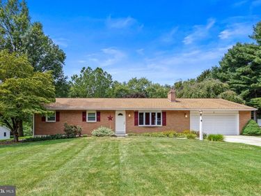 5 DIANNA DRIVE, ANNVILLE, PA 17003