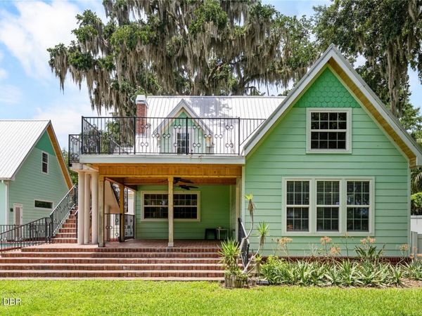 2424 E New York Avenue, DeLand, FL 32724