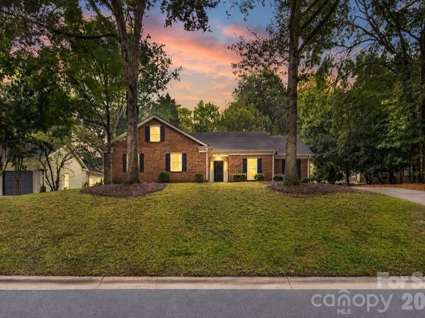 3027 Deep Meadow Lane, Charlotte, NC 28210