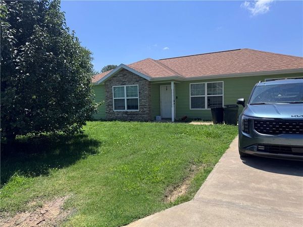 304 Estates Drive , Green Forest, AR 72638
