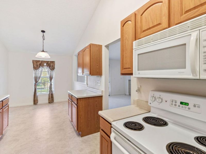 8021 Pinnacle Point Drive, Unit 204, West Chester, OH 45069 Photo 13