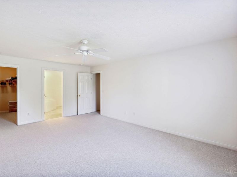 8021 Pinnacle Point Drive, Unit 204, West Chester, OH 45069 Photo 21