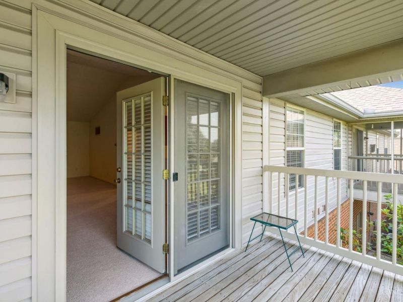 8021 Pinnacle Point Drive, Unit 204, West Chester, OH 45069 Photo 3