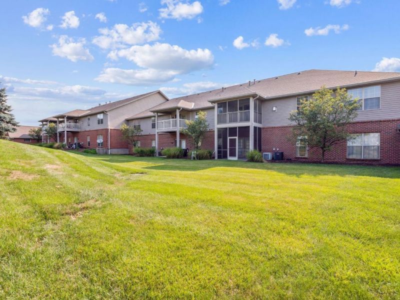 8021 Pinnacle Point Drive, Unit 204, West Chester, OH 45069 Photo 30
