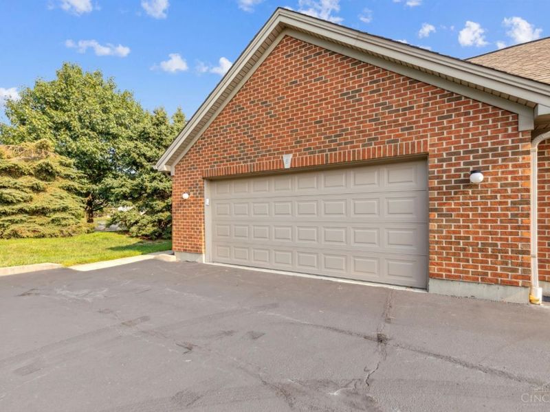 8021 Pinnacle Point Drive, Unit 204, West Chester, OH 45069 Photo 34