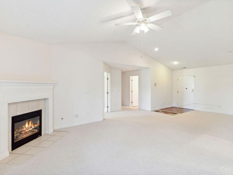 8021 Pinnacle Point Drive, Unit 204, West Chester, OH 45069 Photo 9