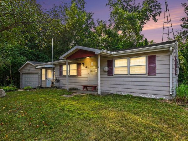 24675 Chestnut Street, Dowagiac, MI 49047