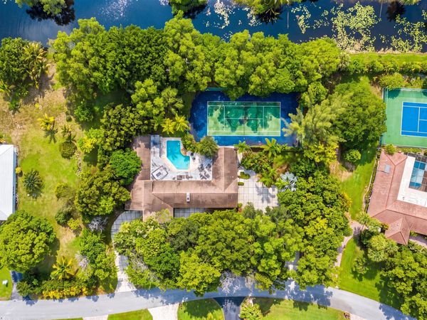4020 NW 101ST Drive, Coral Springs, FL 33065