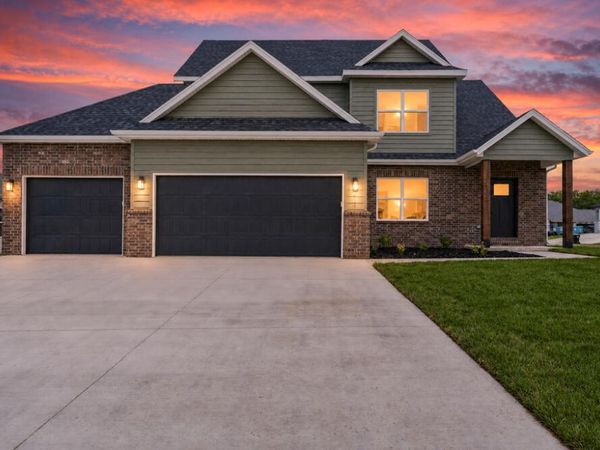 211 E Clayton Lane , Republic, MO 65738