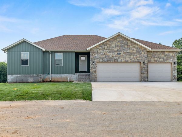 421 Beavertail Road , Ash Grove, MO 65604