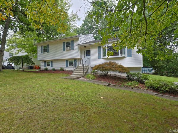 26 Rockwood Drive, Newburgh, NY 12550