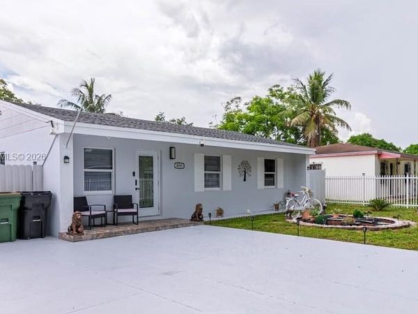 1655 NW 124th St , North Miami, FL 33167