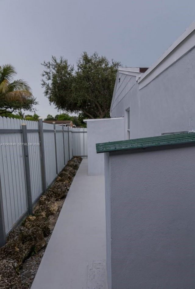 1655 NW 124th St, North Miami, FL 33167 Photo