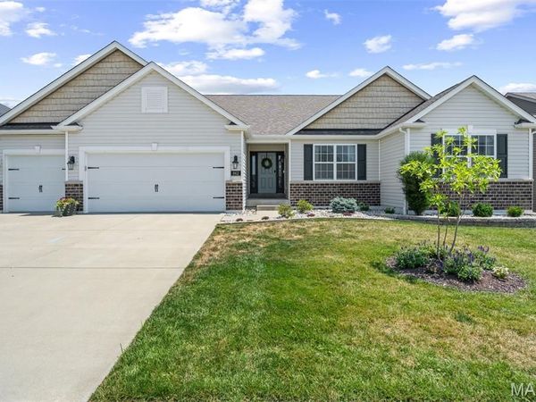 862 Topsfield Drive , Lake St Louis, MO 63367