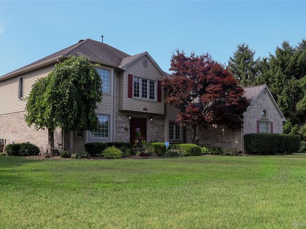 10170 Abrams Fork, Brighton Township, Mi 48114
