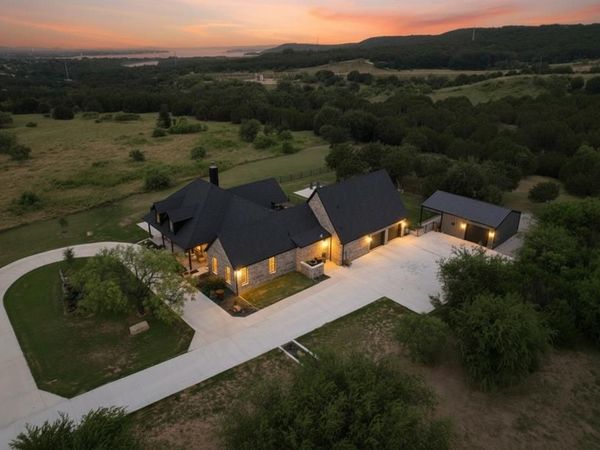 2125 Canyon Wren Loop, Graford, TX 76449
